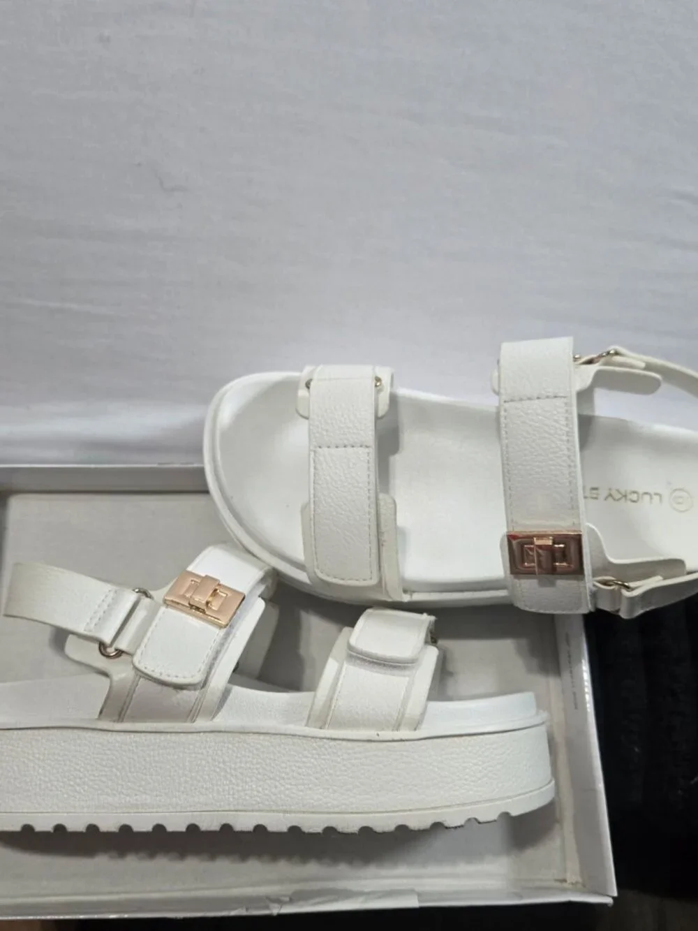 LUCKY STEP Women’s Size 6 White Platform Sandals Gold Buckle Adjustable